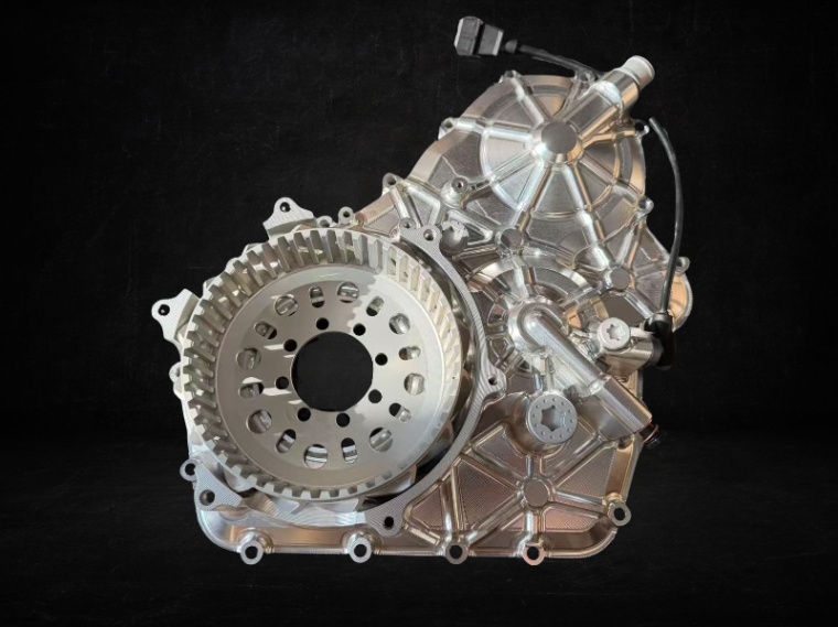 FOREST COMPETITION アルミ削り出し 乾式クラッチクランクケース