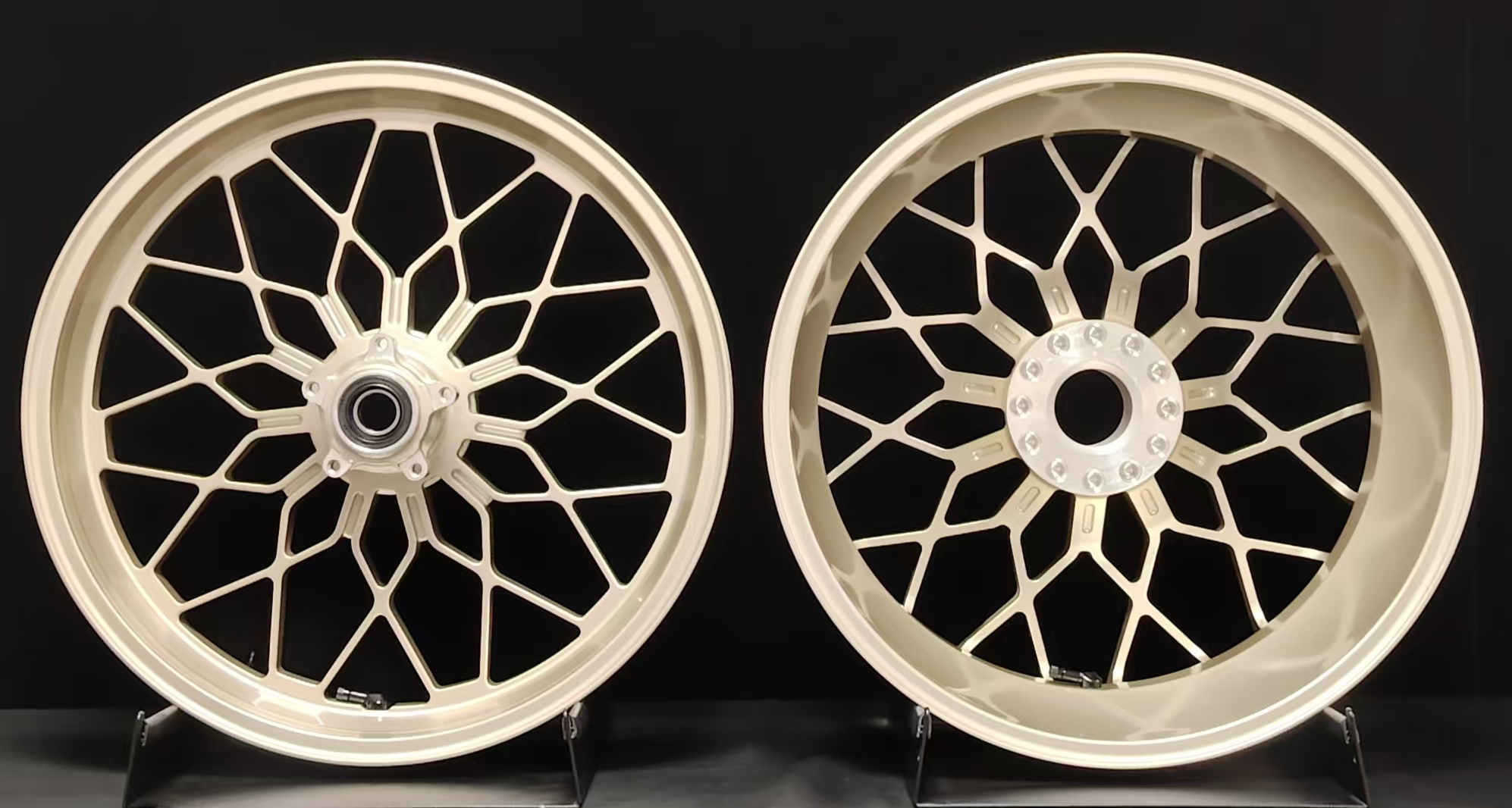 WILDOUTフォージドホイール前後セット PANIGALE V4