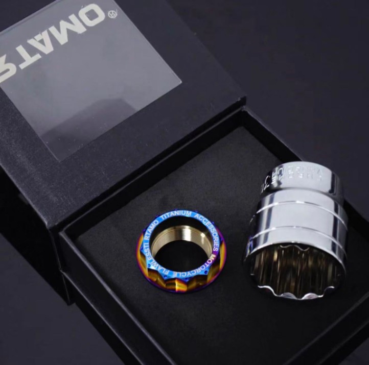 RTAMO フロントアクスルチタンナット ドゥカティ用(28mm)