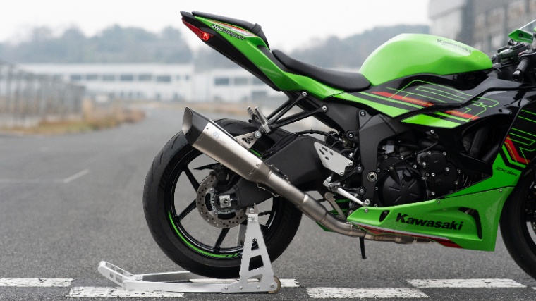 BURNOUTチタンフルエキゾーストマフラー ZX-6R　カーボンエンド仕様