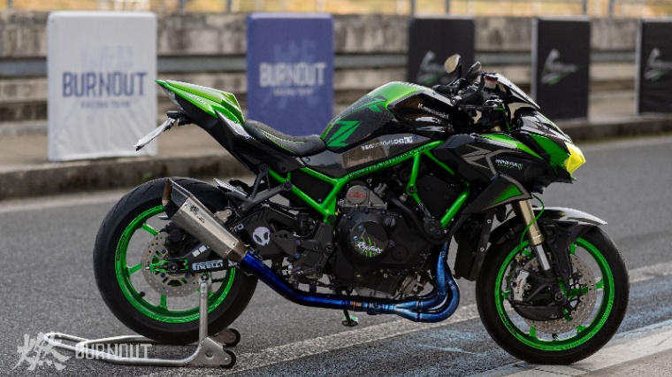 BURNOUTチタンフルエキゾーストマフラー ZH2